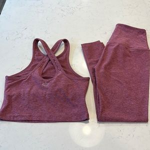 Beyond yoga set. Top: small. Leggings: medium. Great condition. worn ~2-3 times